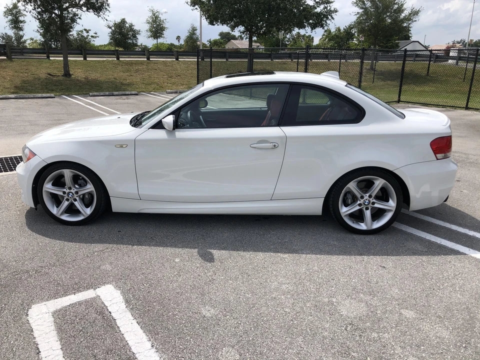 2008 BMW E82 135i & 135is - Image 11 of 31