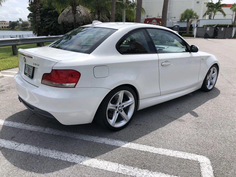 2008 BMW E82 135i & 135is - Image 16 of 31