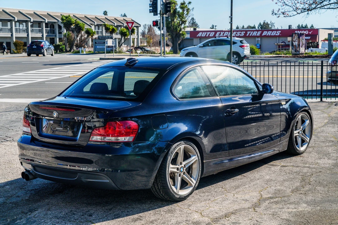 2008 BMW E82 135i & 135is - Image 13 of 31