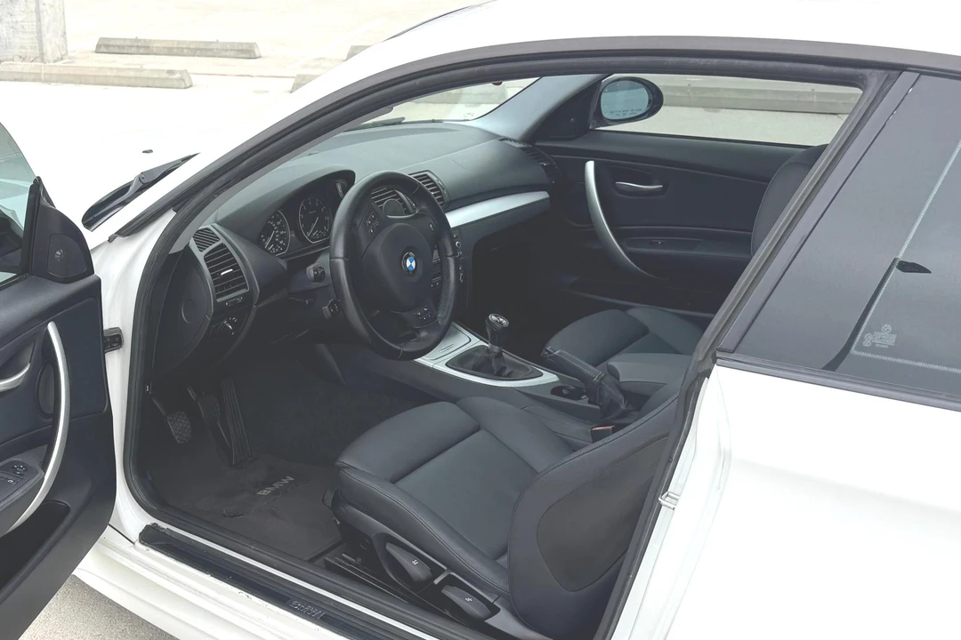 2008 BMW E82 135i & 135is - Image 28 of 31