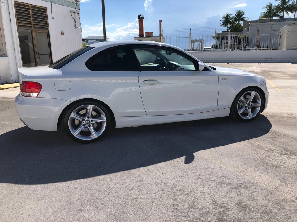 2008 BMW E82 135i & 135is - Image 25 of 31