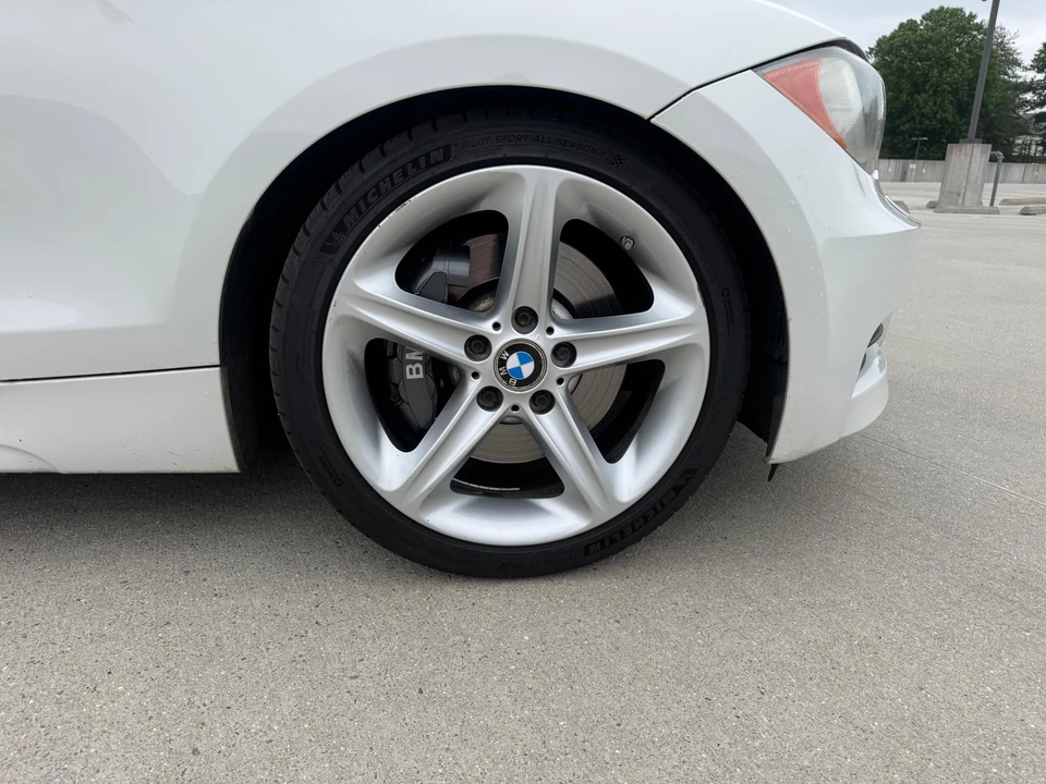 2008 BMW E82 135i & 135is - Image 27 of 31