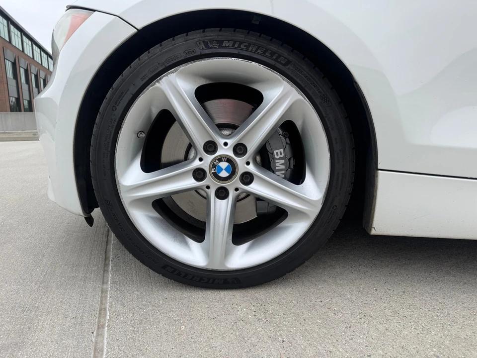 2008 BMW E82 135i & 135is - Image 24 of 31