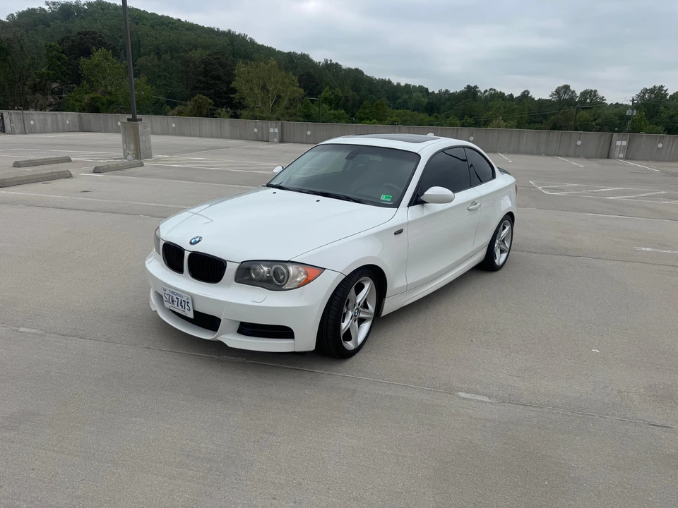 2008 BMW E82 135i & 135is - Image 8 of 31