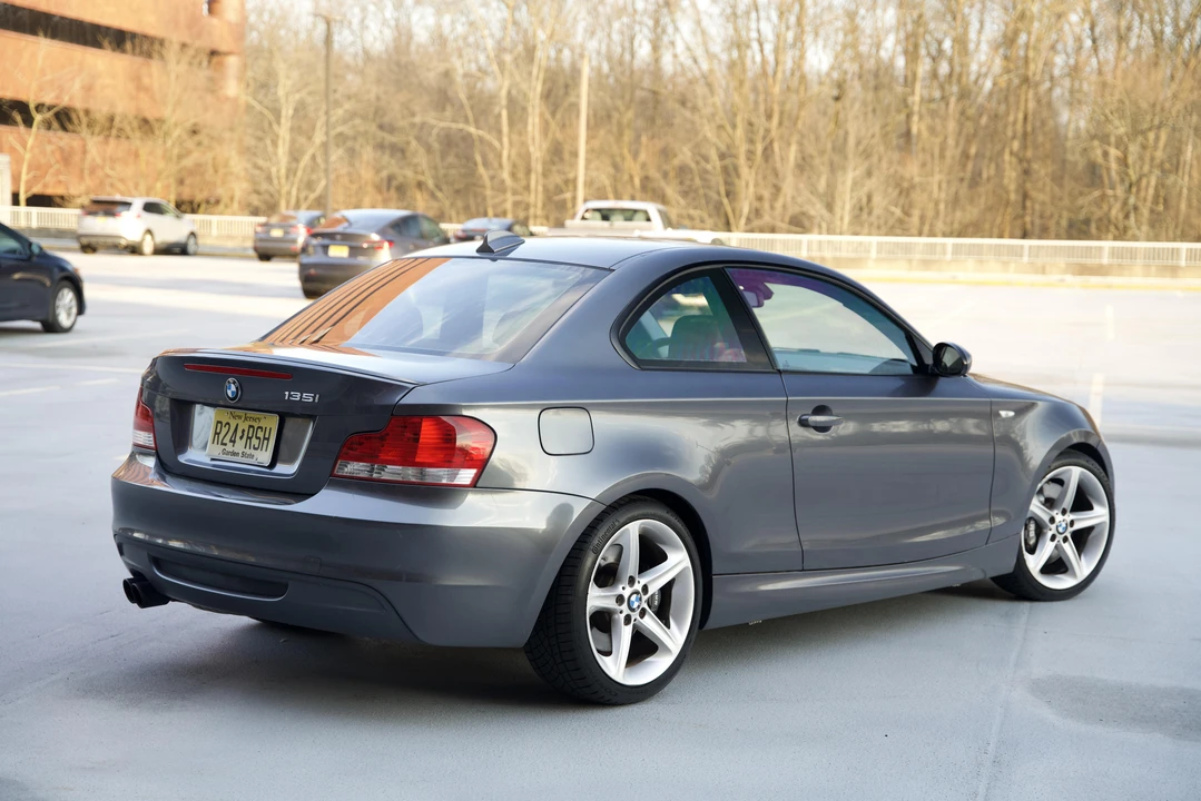 2008 BMW E82 135i & 135is - Image 17 of 31