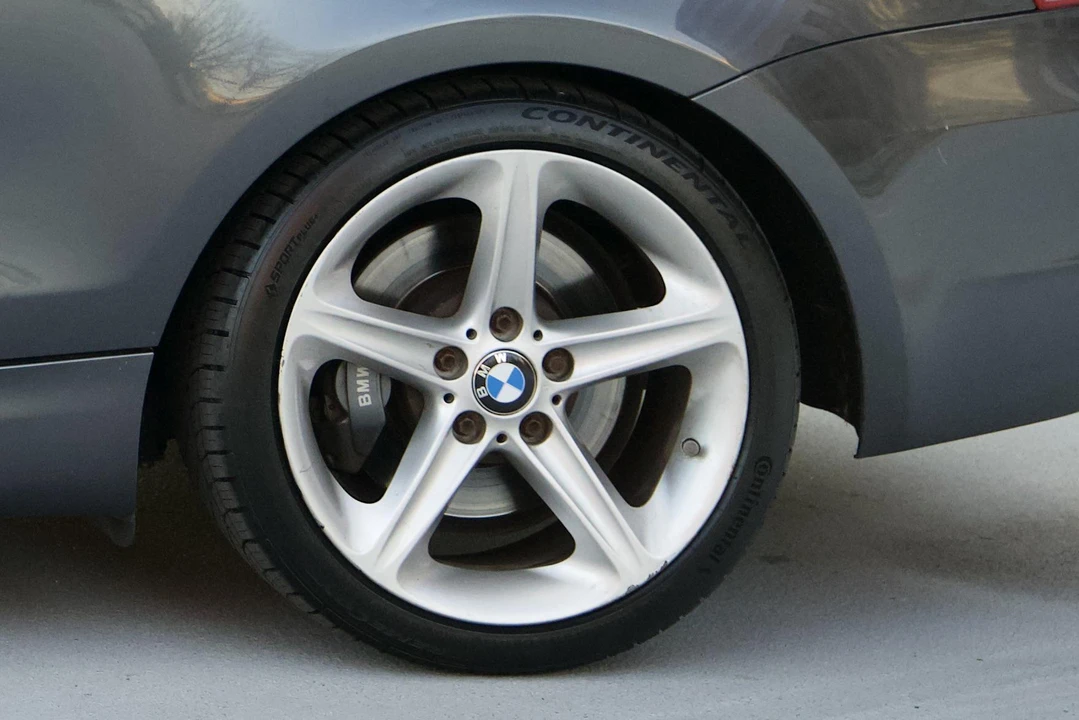 2008 BMW E82 135i & 135is - Image 29 of 31