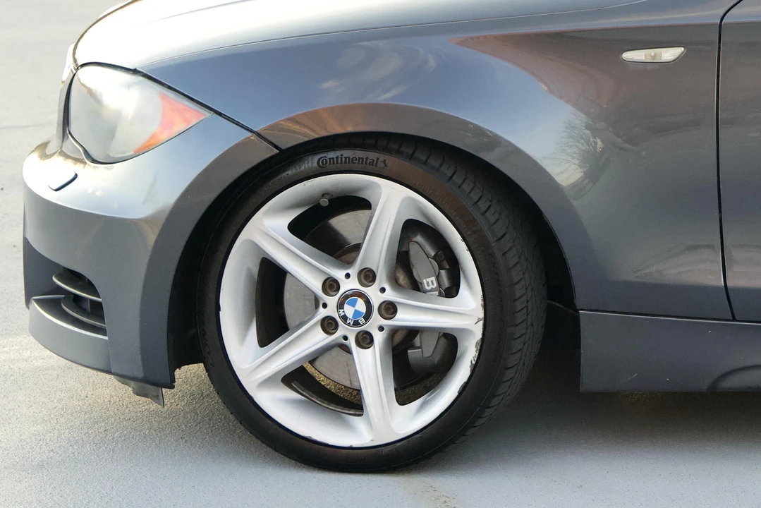 2008 BMW E82 135i & 135is - Image 27 of 31