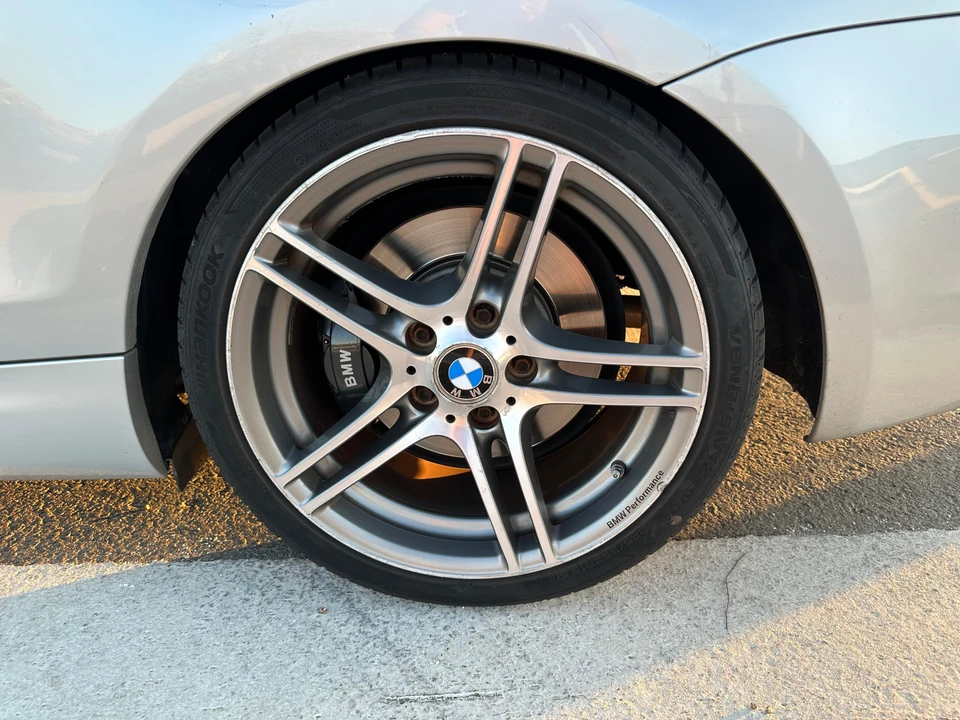 2008 BMW E82 135i & 135is - Image 28 of 31