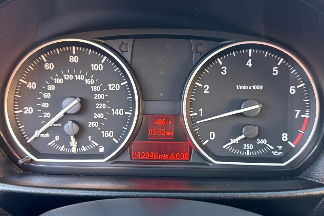 2008 BMW E82 135i & 135is - Image 28 of 31