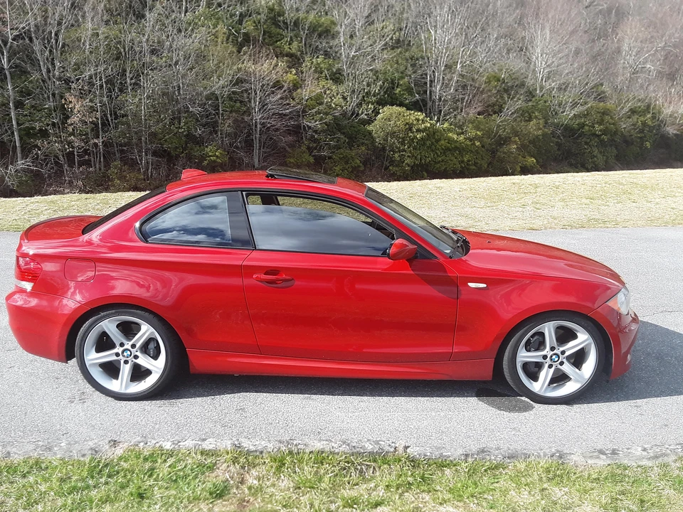 2008 BMW E82 135i & 135is - Image 14 of 31