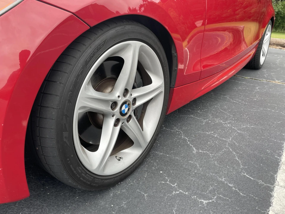 2008 BMW E82 135i & 135is - Image 27 of 31