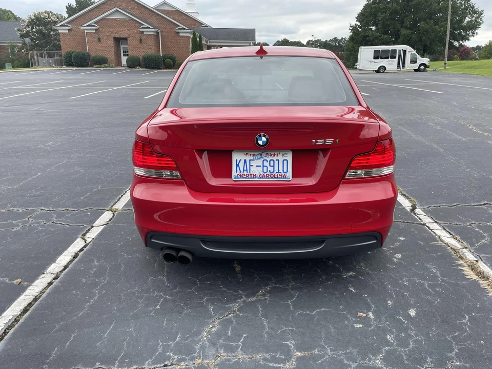 2008 BMW E82 135i & 135is - Image 11 of 31
