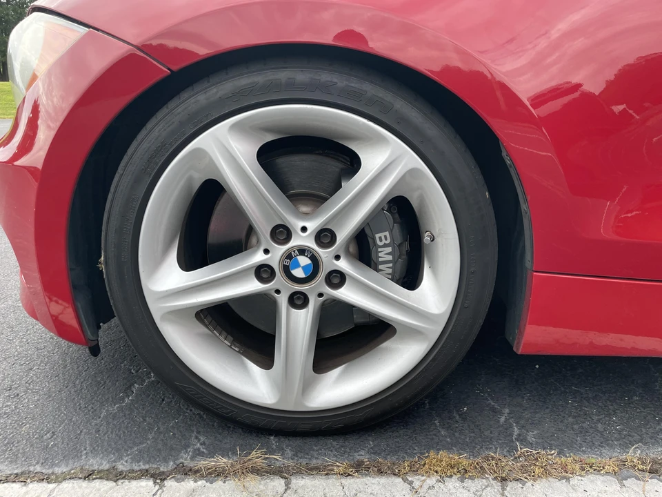 2008 BMW E82 135i & 135is - Image 26 of 31