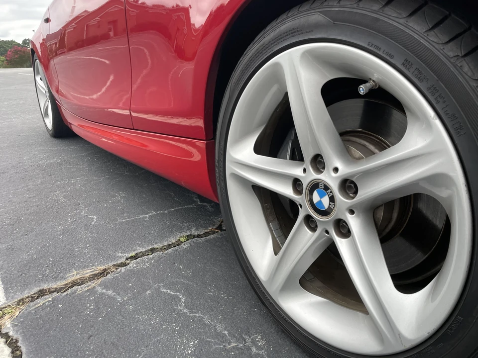 2008 BMW E82 135i & 135is - Image 29 of 31