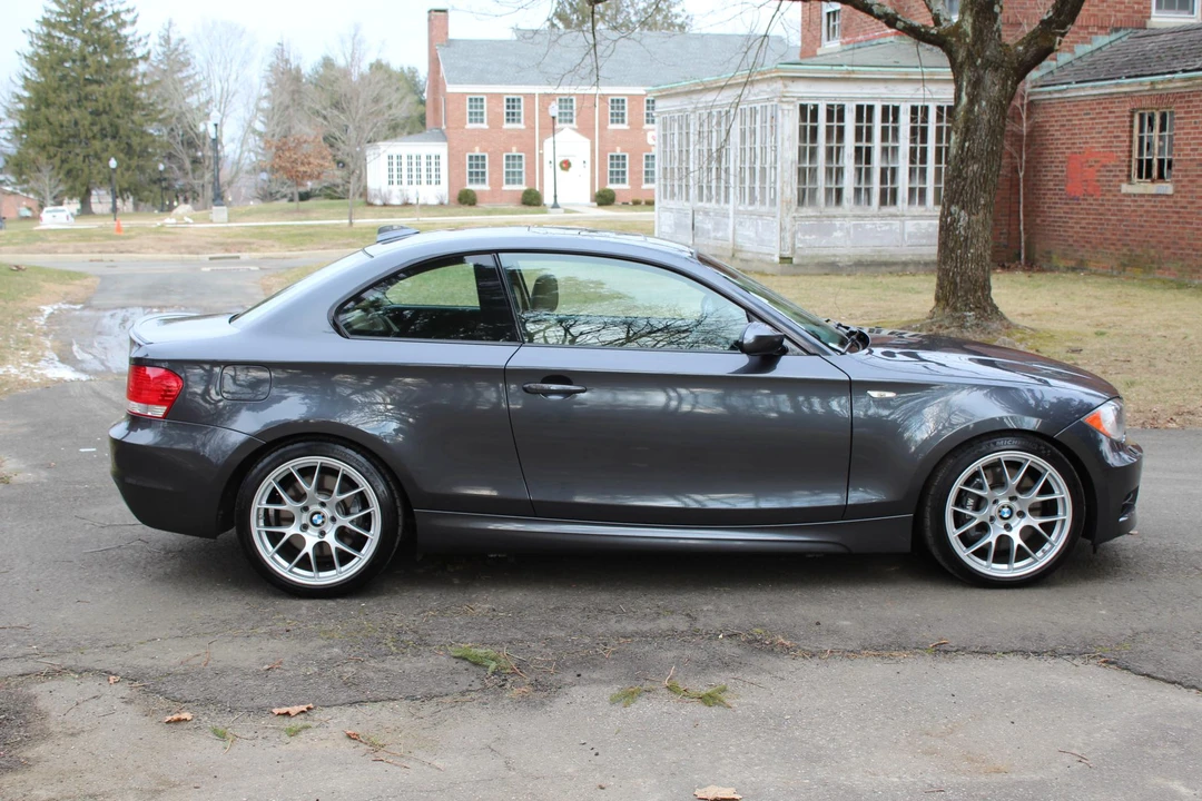 2008 BMW E82 135i & 135is - Image 22 of 31
