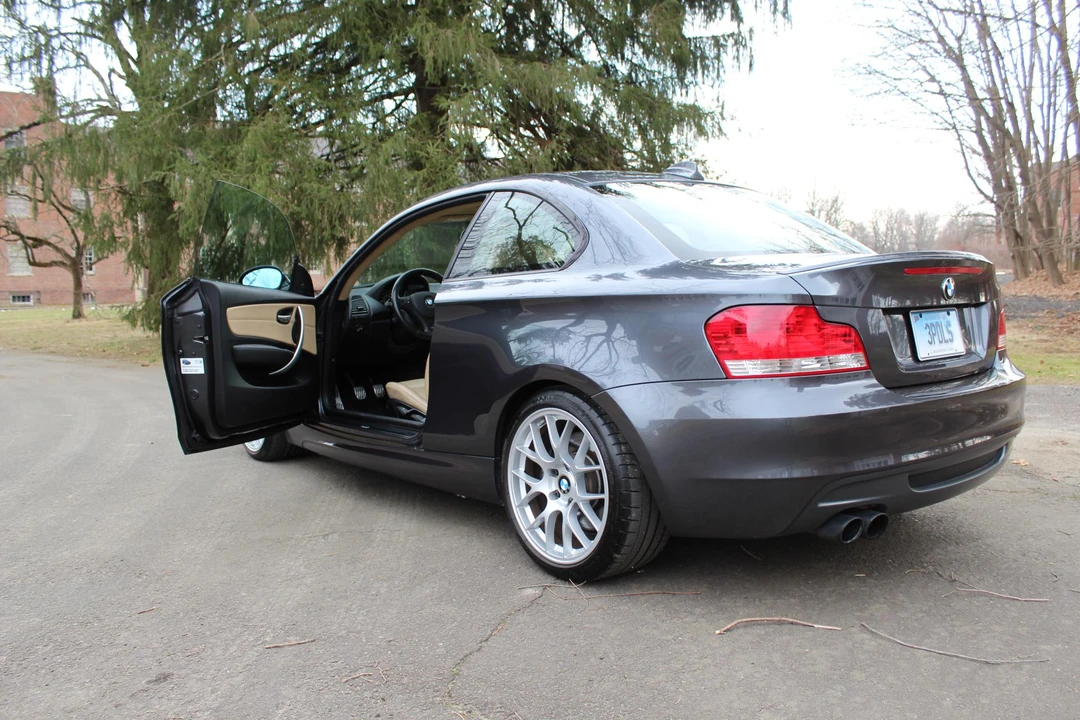 2008 BMW E82 135i & 135is - Image 18 of 31