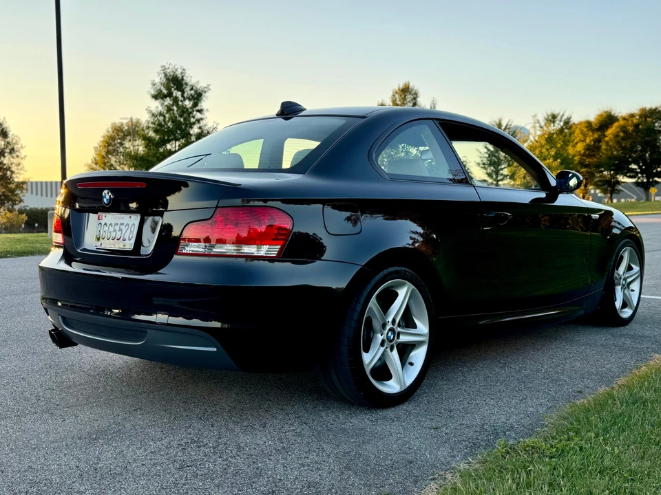 2008 BMW E82 135i & 135is - Image 30 of 31