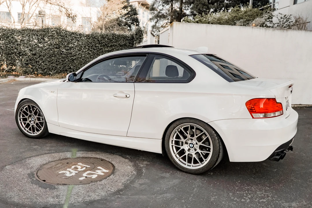 2008 BMW E82 135i & 135is - Image 13 of 24