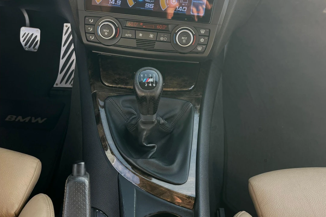 2008 BMW E82 135i & 135is - Image 30 of 31