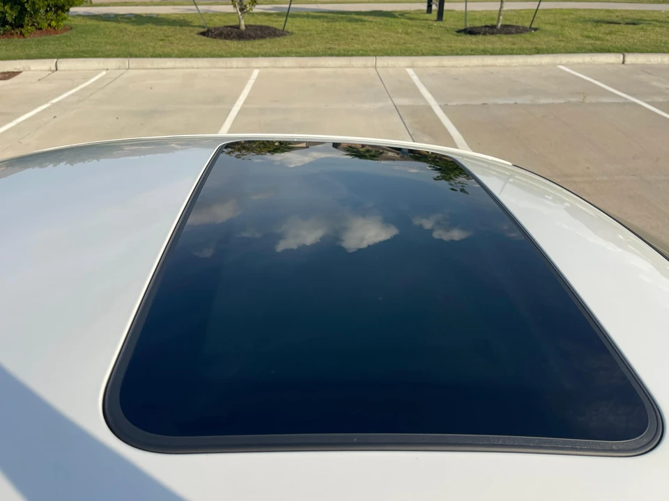 2008 BMW E82 135i & 135is - Image 23 of 31