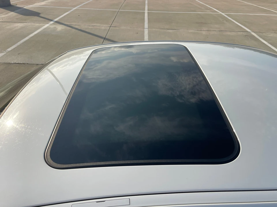 2008 BMW E82 135i & 135is - Image 14 of 31