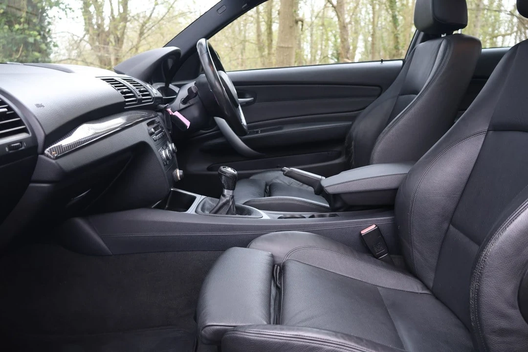 2008 BMW E82 135i & 135is - Image 27 of 30