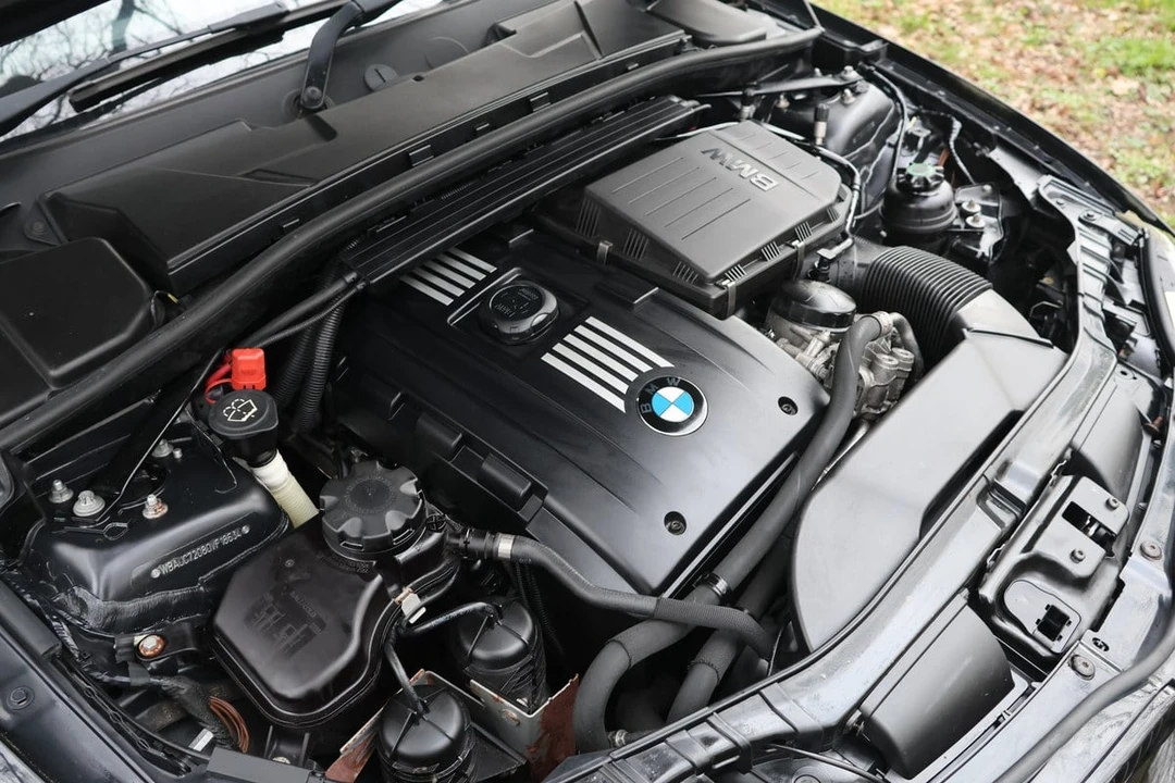 2008 BMW E82 135i & 135is - Image 18 of 30