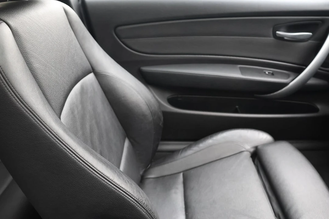 2008 BMW E82 135i & 135is - Image 24 of 30