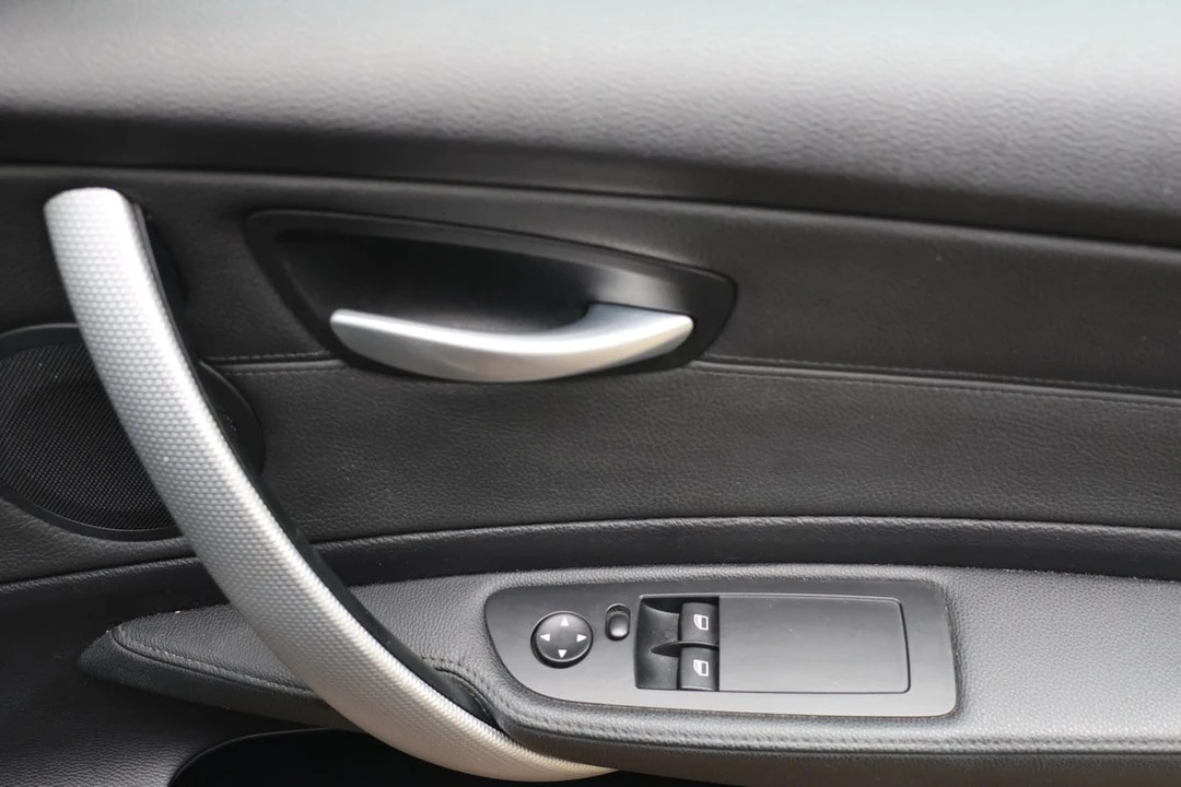2008 BMW E82 135i & 135is - Image 15 of 30
