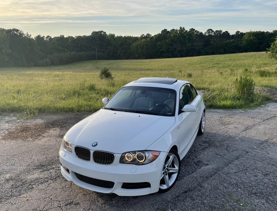 2008 BMW E82 135i & 135is - Image 11 of 31
