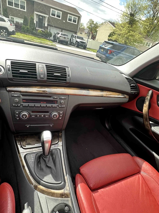2008 BMW E82 135i & 135is - Image 27 of 31