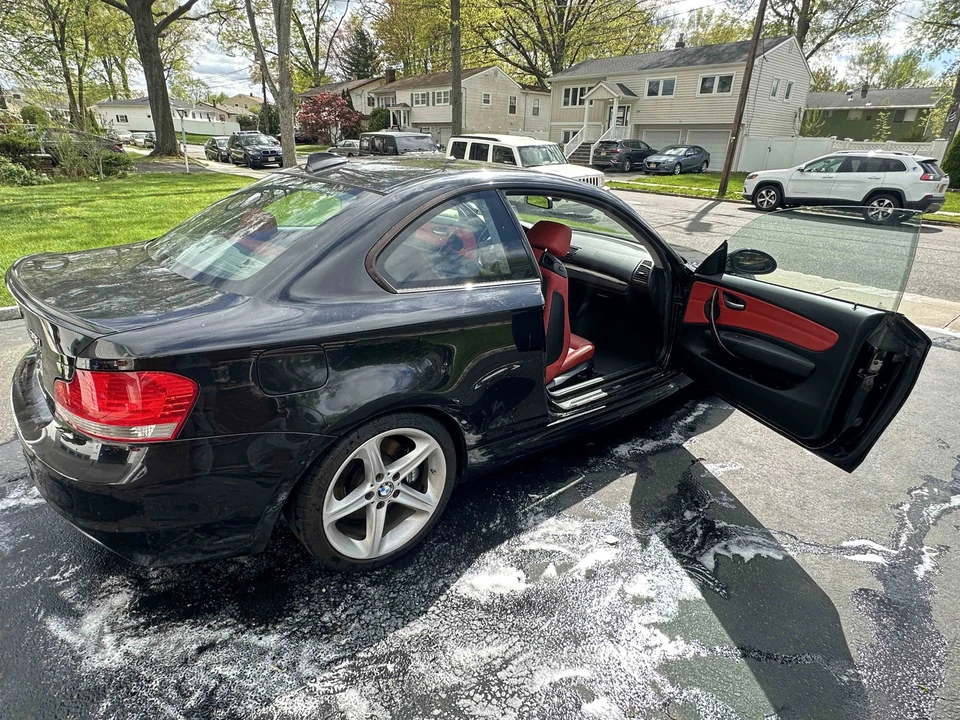 2008 BMW E82 135i & 135is - Image 11 of 31