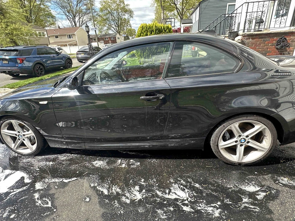 2008 BMW E82 135i & 135is - Image 16 of 31