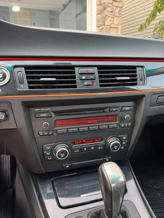 2008 BMW E90 3 Series Sedan - Image 13 of 17