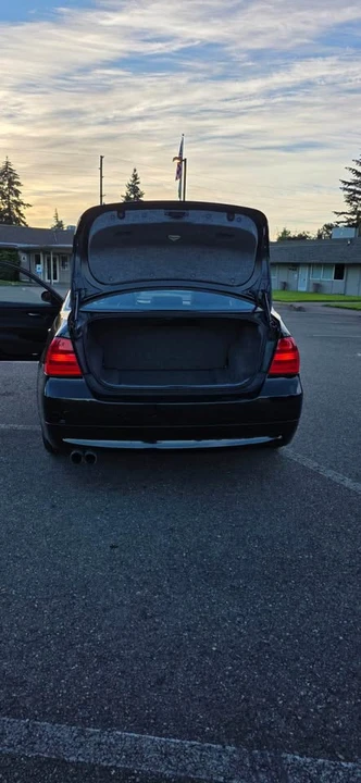 2008 BMW E90 3 Series Sedan - Image 7 of 18