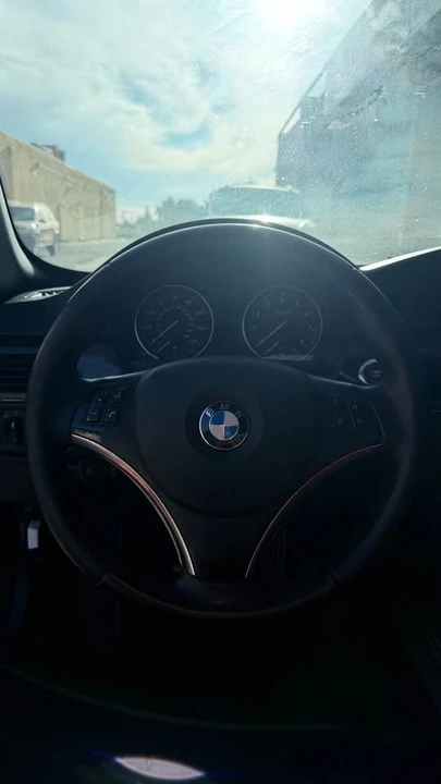 2008 BMW E90 3 Series Sedan - Image 3 of 3