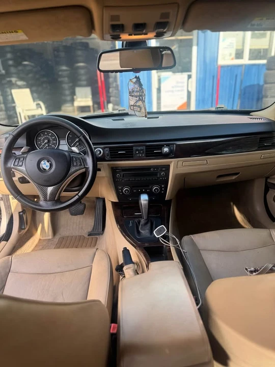 2008 BMW E90 3 Series Sedan - Image 11 of 15