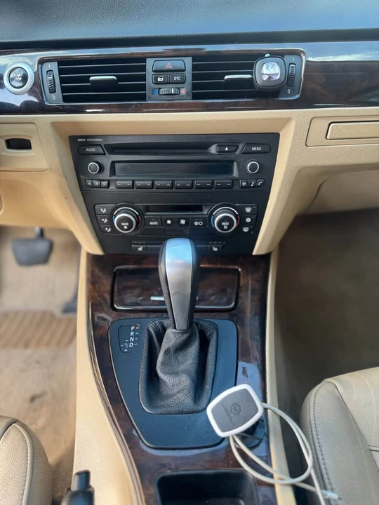 2008 BMW E90 3 Series Sedan - Image 10 of 15