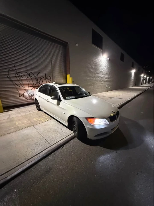 2008 BMW E90 3 Series Sedan - Image 3 of 10