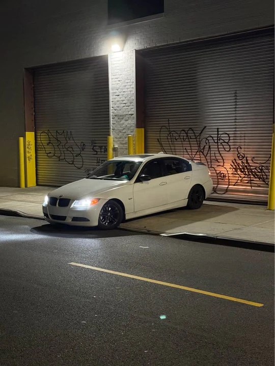 2008 BMW E90 3 Series Sedan - Image 2 of 10
