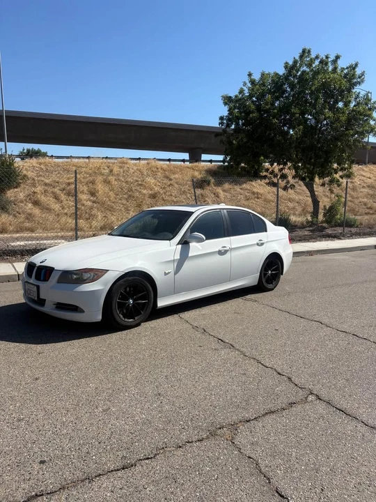 2008 BMW E90 3 Series Sedan - Image 2 of 19