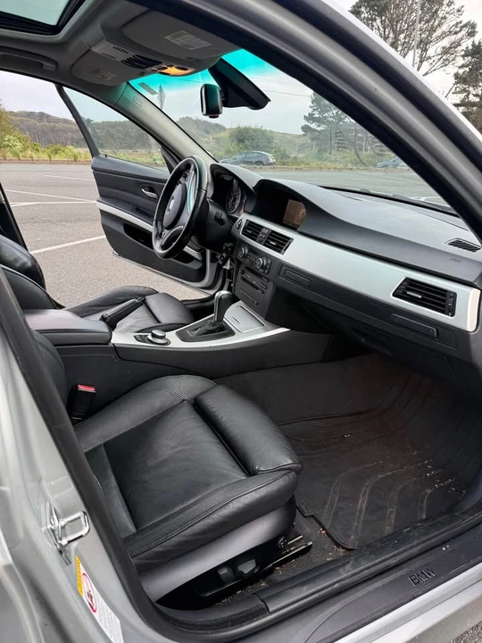 2008 BMW E90 3 Series Sedan - Image 12 of 20