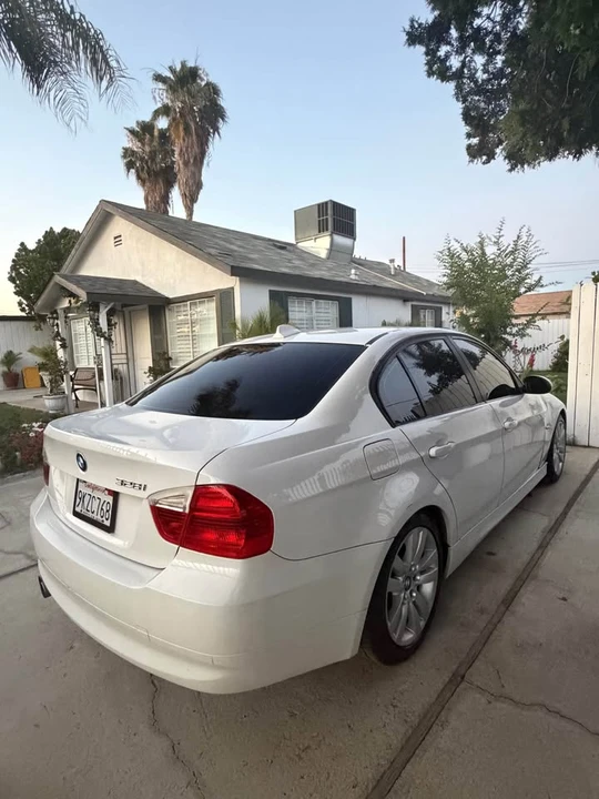 2008 BMW E90 3 Series Sedan - Image 2 of 6