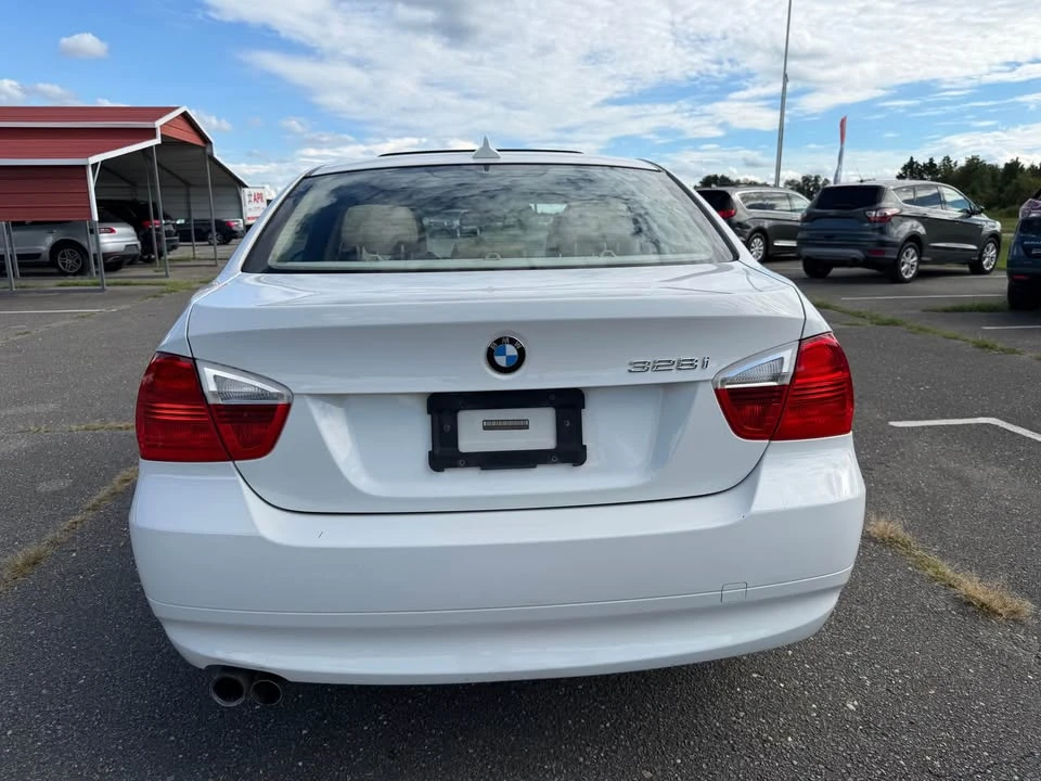 2008 BMW E90 3 Series Sedan - Image 5 of 12