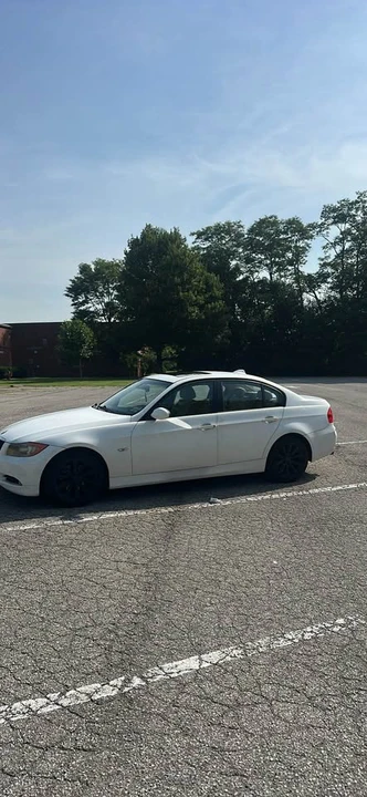 2008 BMW E90 3 Series Sedan - Image 2 of 10