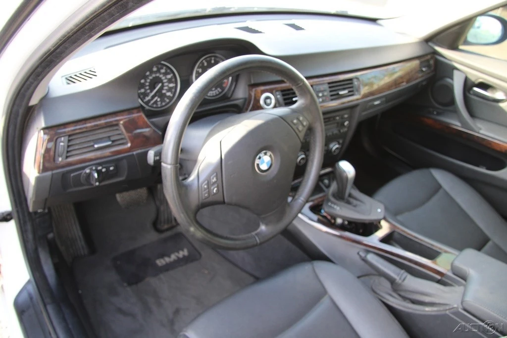 2008 BMW E90 3 Series Sedan - Image 14 of 21