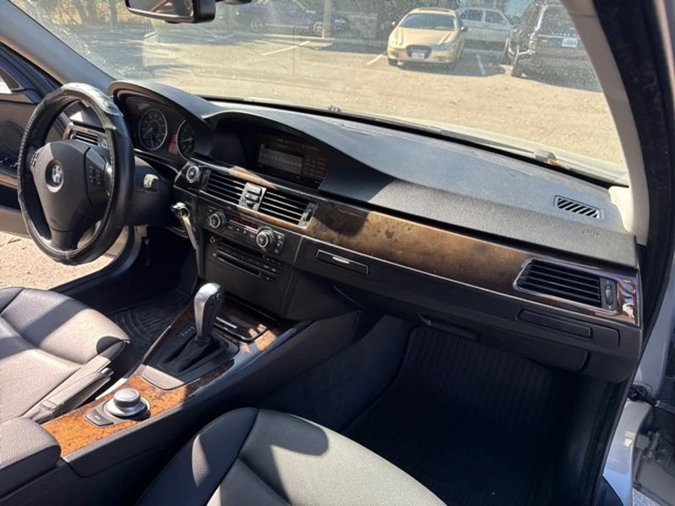 2008 BMW E90 3 Series Sedan - Image 11 of 12