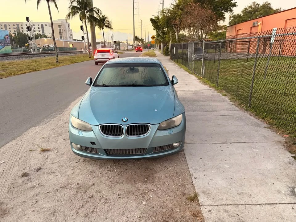 2008 BMW E93 335i Convertible - Image 5 of 5