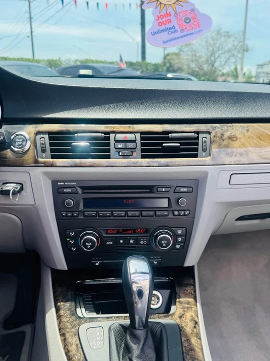 2008 BMW E93 335i Convertible - Image 13 of 15