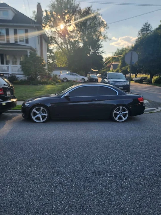 2008 BMW E93 335i Convertible - Image 2 of 8